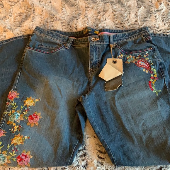 Bill’s Woman’s Jeans - Picture 3 of 4